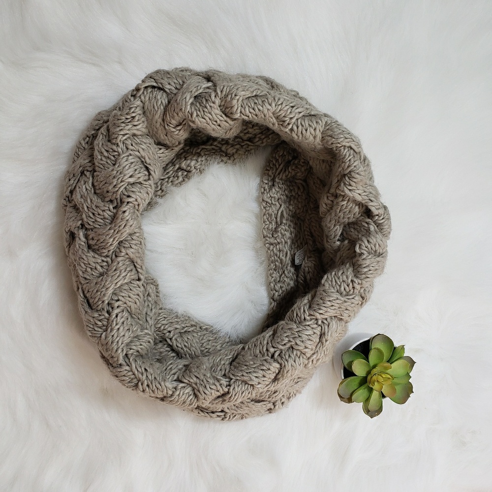 Simons scarf